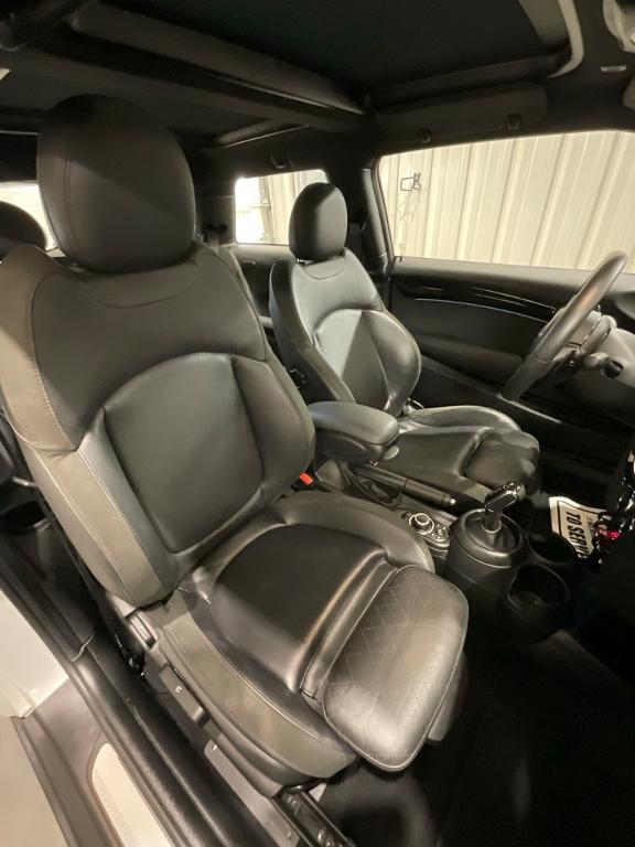 used 2022 MINI Hardtop car, priced at $24,990