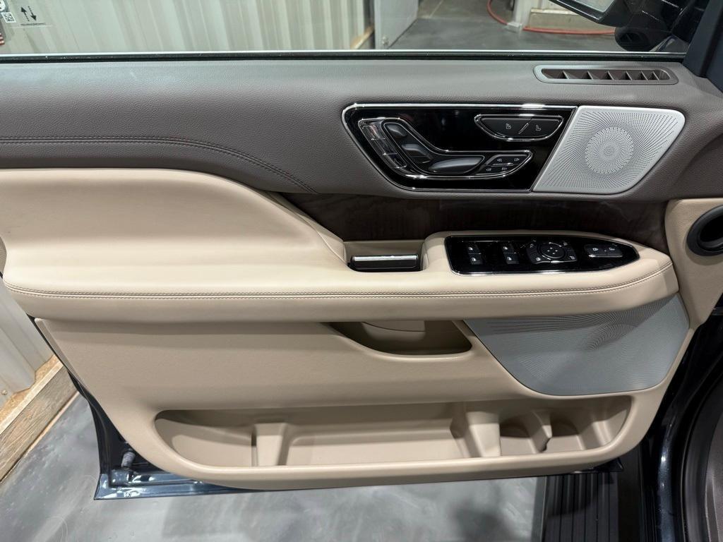 used 2024 Lincoln Navigator car, priced at $76,990