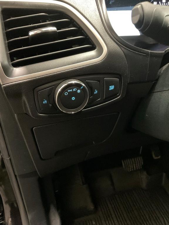 used 2023 Ford Edge car, priced at $20,990
