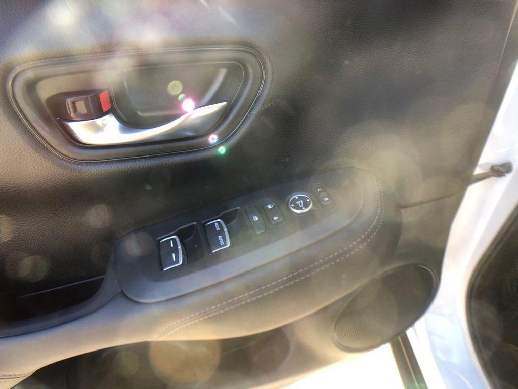 used 2025 Honda HR-V car, priced at $31,699