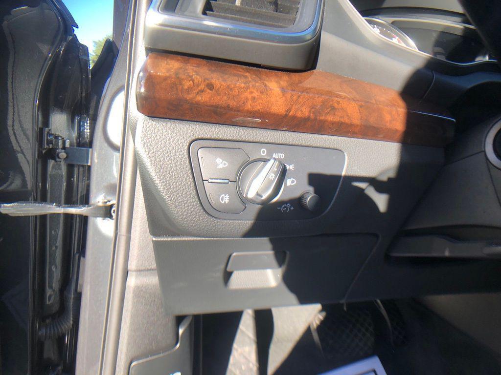 used 2020 Audi Q5 car, priced at $23,887