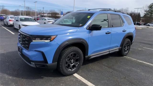 new 2025 Honda Pilot car, priced at $50,950