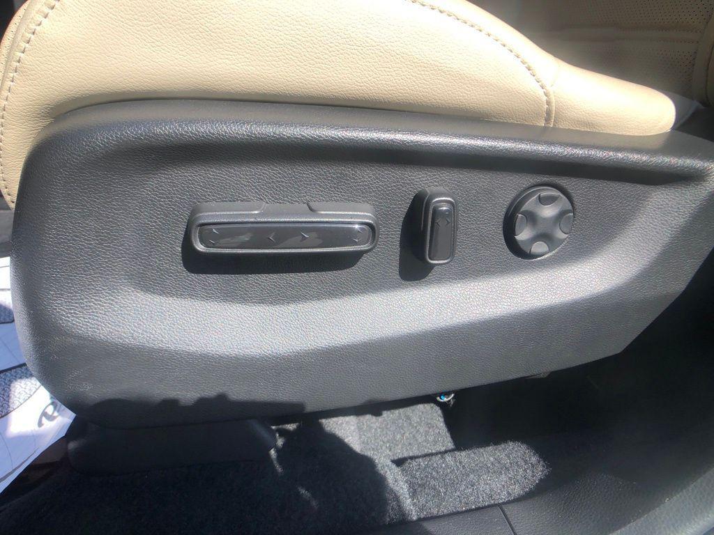 used 2022 Honda CR-V car, priced at $31,985