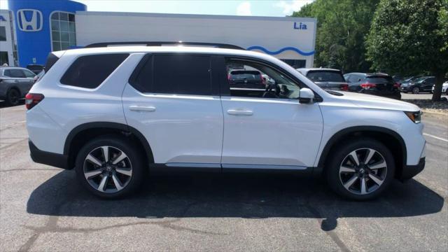 new 2025 Honda Pilot car, priced at $51,505