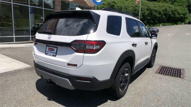 new 2025 Honda Pilot car, priced at $54,285