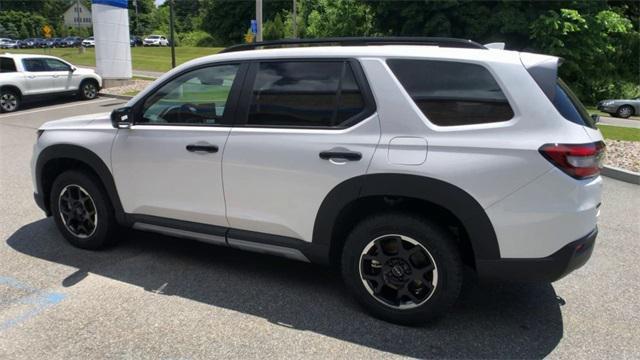 new 2025 Honda Pilot car, priced at $54,285