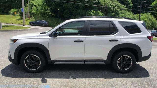 new 2025 Honda Pilot car, priced at $54,285