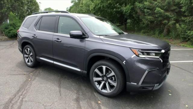 new 2025 Honda Pilot car, priced at $54,530