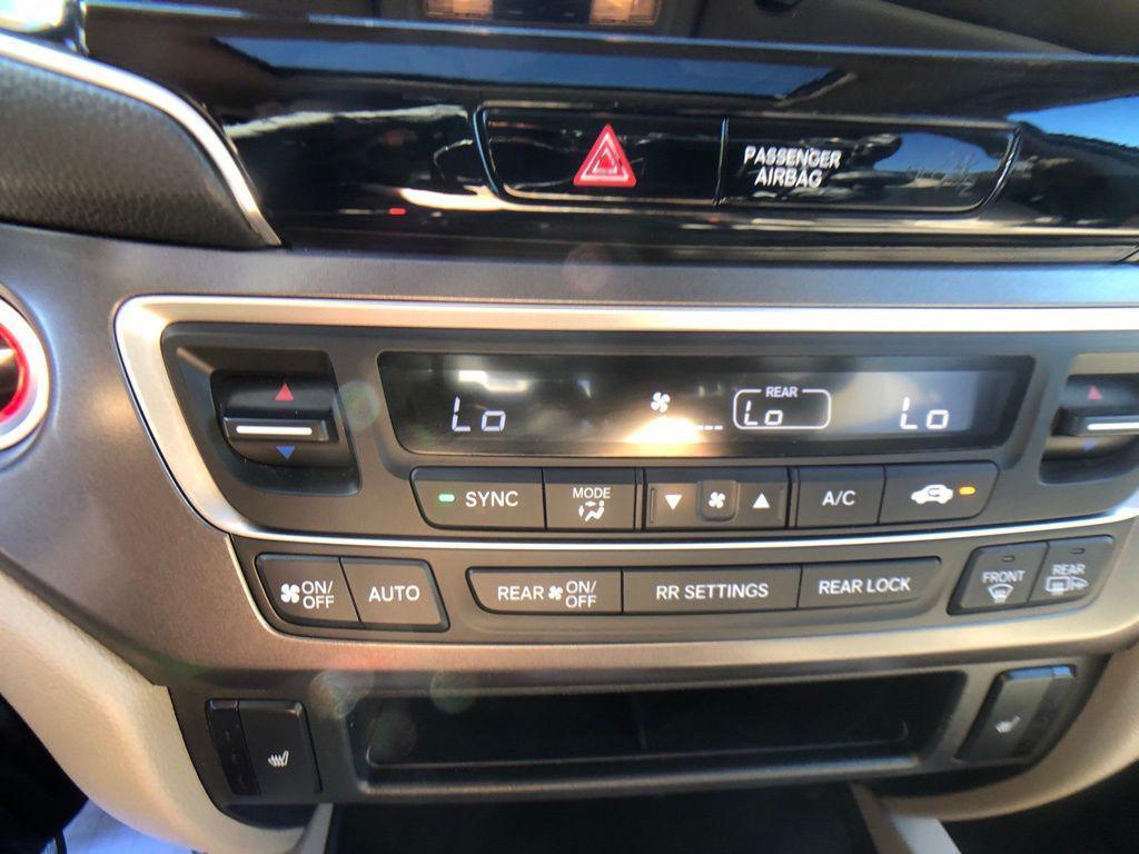 used 2022 Honda Pilot car, priced at $33,324