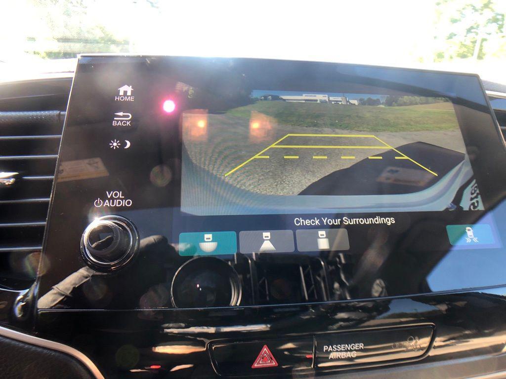 used 2022 Honda Pilot car, priced at $33,324