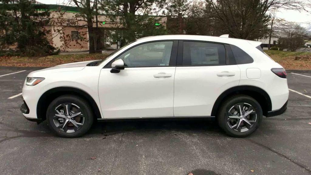 new 2025 Honda HR-V car, priced at $32,850