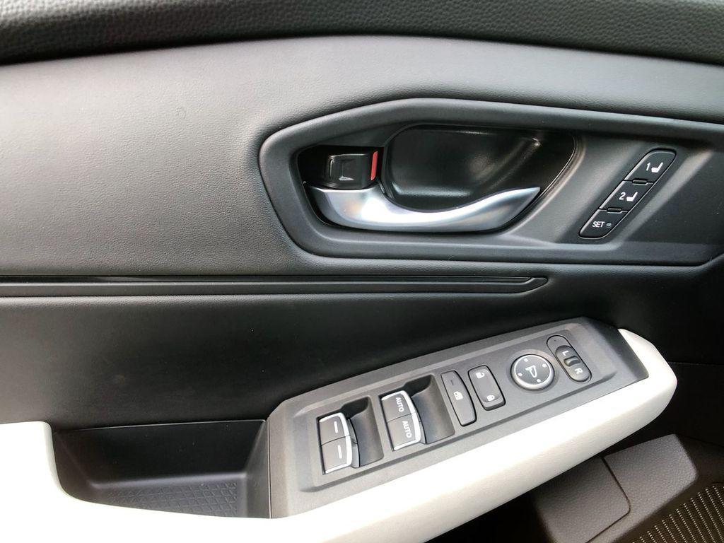 new 2025 Honda Accord Hybrid car, priced at $36,545