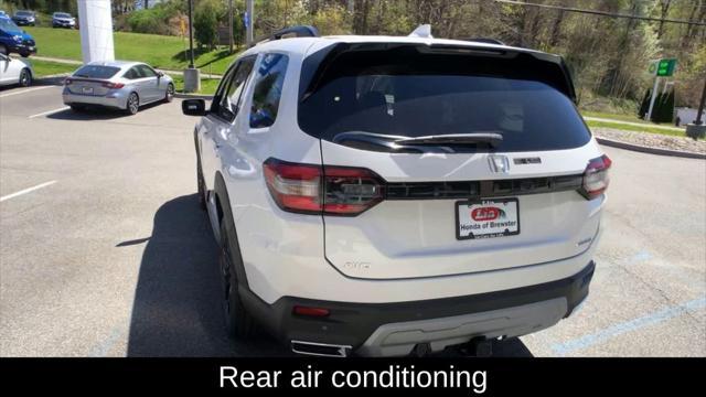 used 2025 Honda Pilot car, priced at $49,870