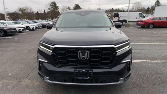 new 2025 Honda Pilot car, priced at $54,530