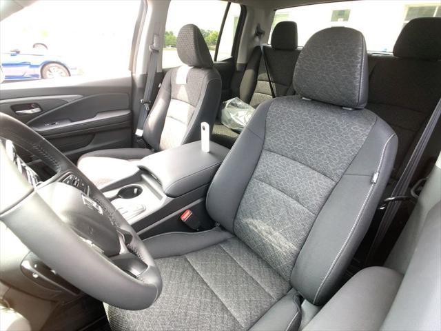 new 2025 Honda Ridgeline car, priced at $42,305
