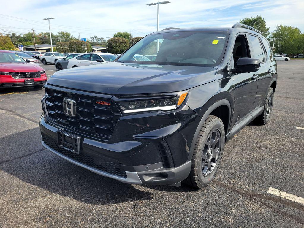 new 2025 Honda Pilot car, priced at $51,375