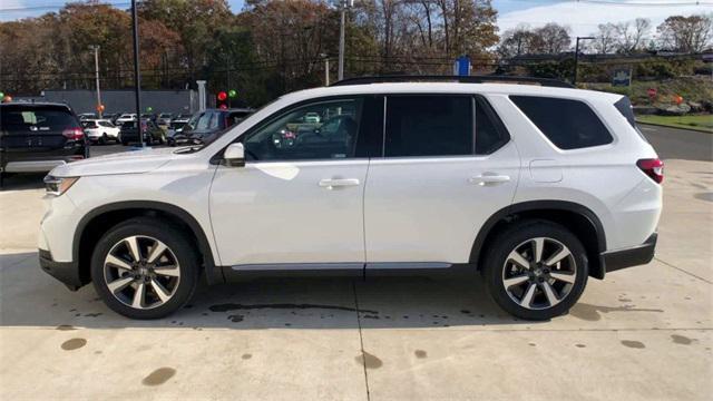 new 2025 Honda Pilot car, priced at $51,450