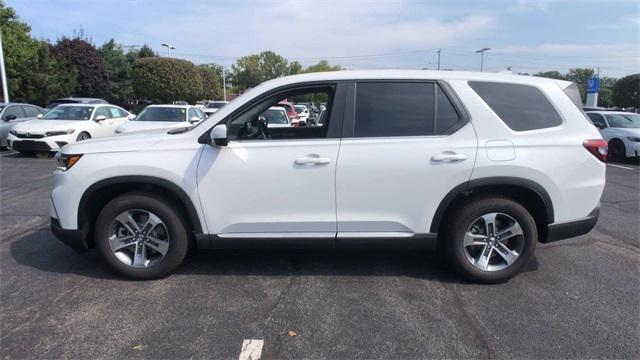 new 2025 Honda Pilot car, priced at $48,180