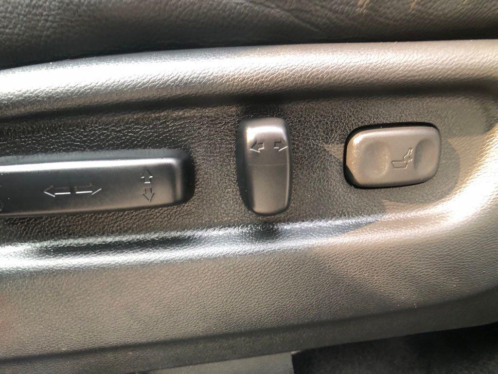 used 2022 Honda Pilot car, priced at $37,545