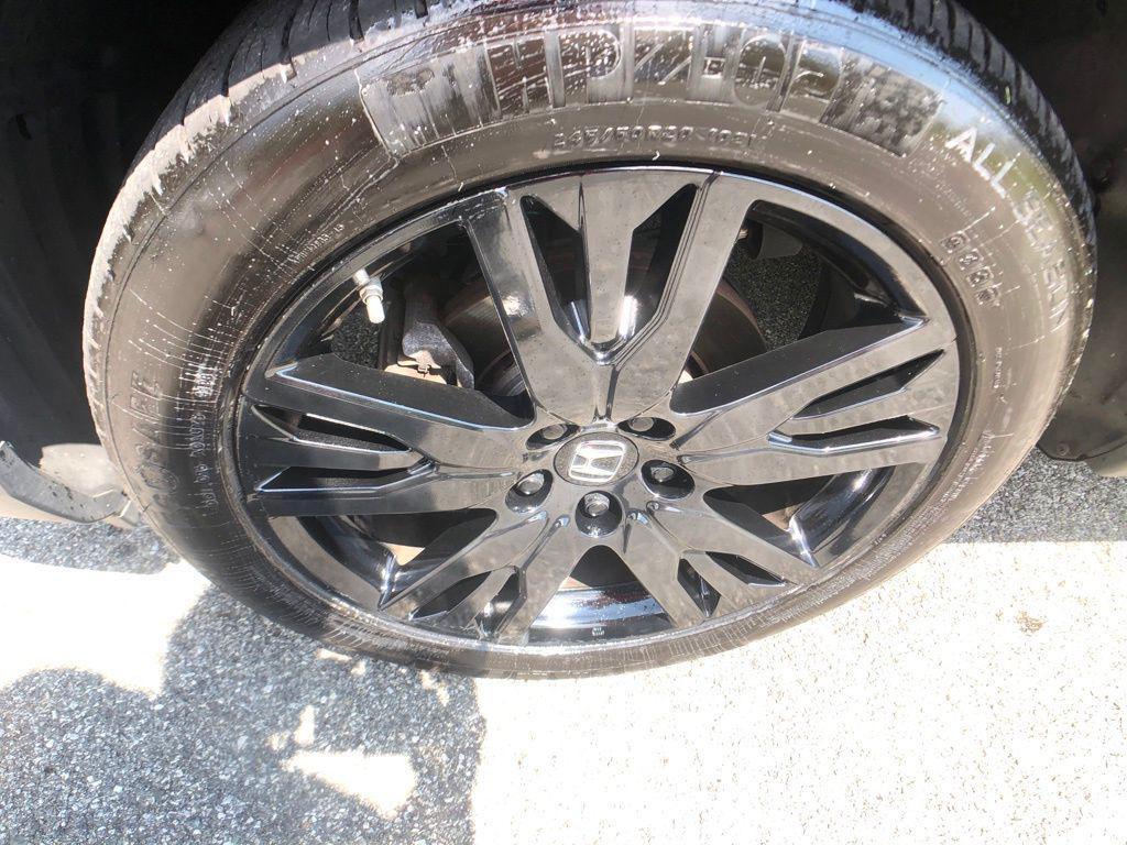 used 2021 Honda Pilot car, priced at $27,490