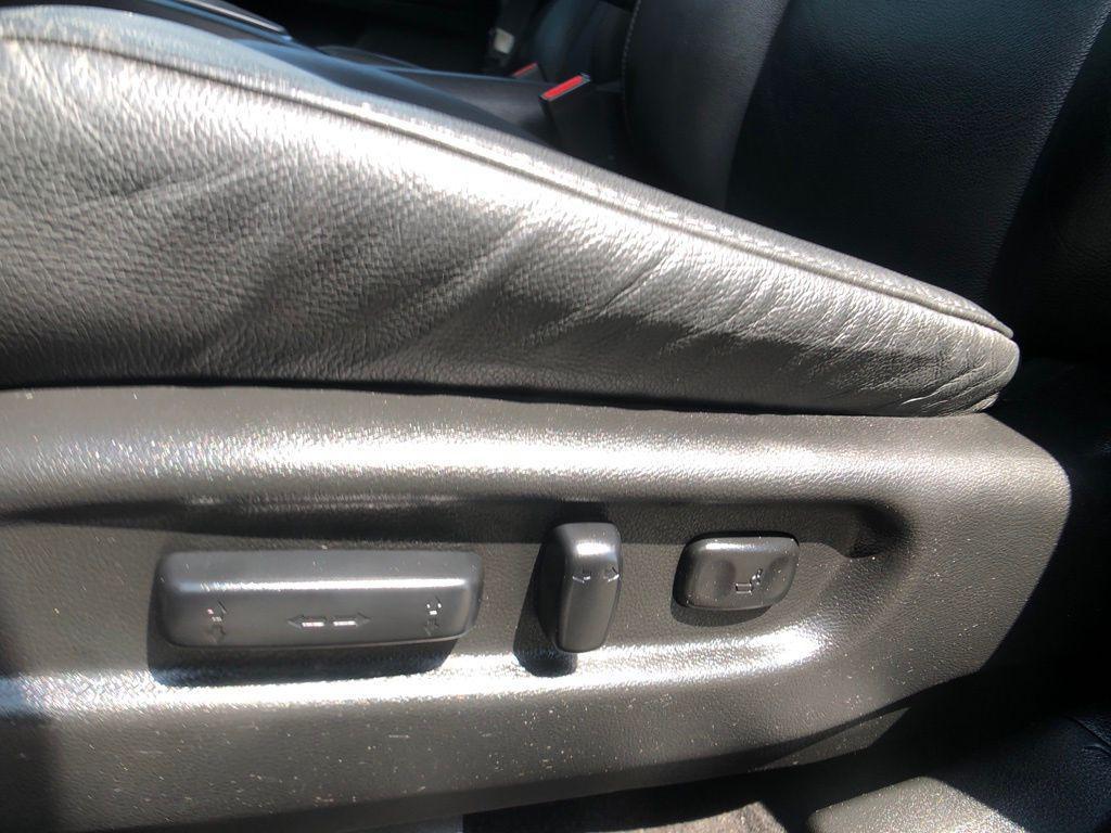 used 2021 Honda Pilot car, priced at $27,490