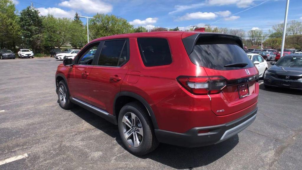 new 2025 Honda Pilot car, priced at $47,550
