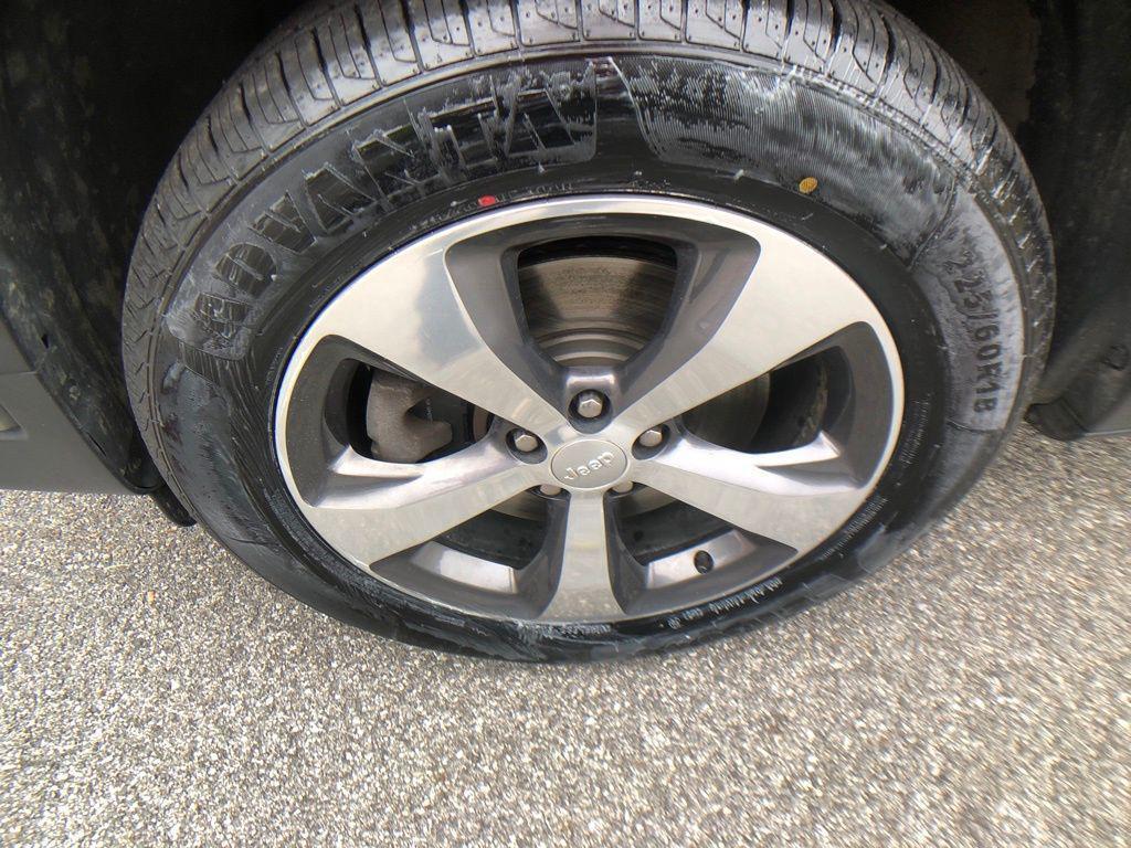 used 2020 Jeep Cherokee car, priced at $18,619