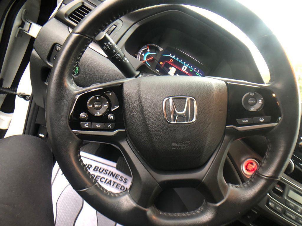 used 2022 Honda Pilot car, priced at $28,605