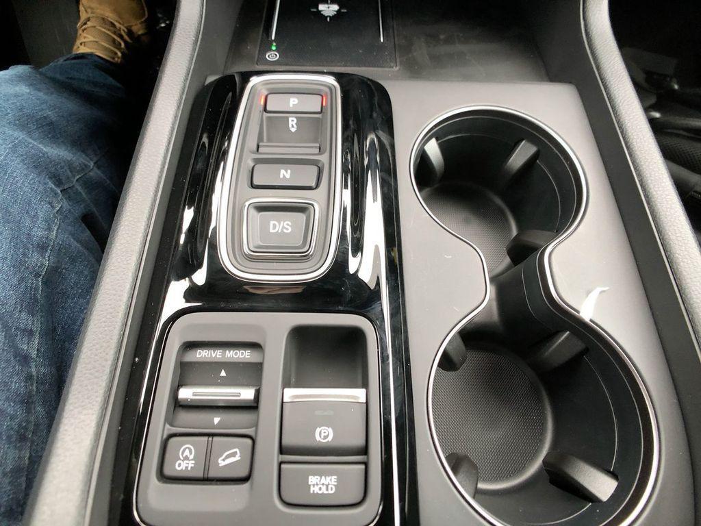 new 2025 Honda Pilot car, priced at $47,550