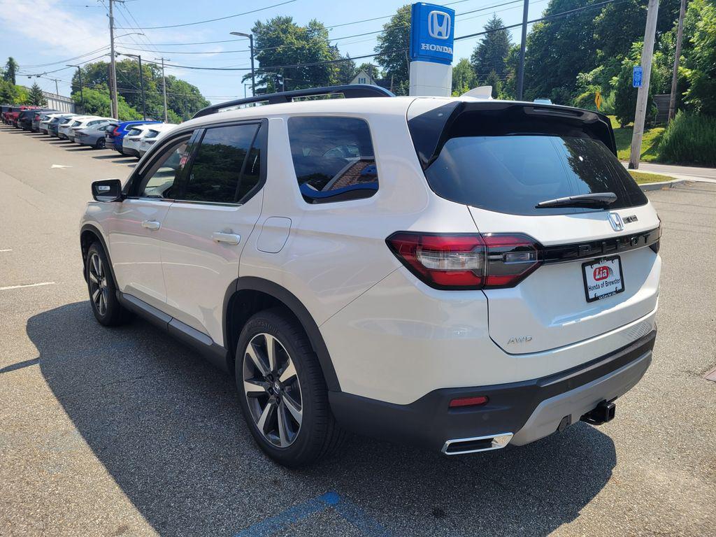 new 2025 Honda Pilot car, priced at $56,705