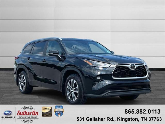 used 2023 Toyota Highlander car, priced at $39,600