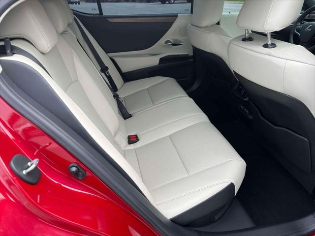 used 2025 Lexus ES 300h car, priced at $46,700