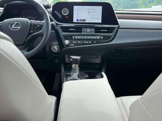 used 2025 Lexus ES 300h car, priced at $46,700