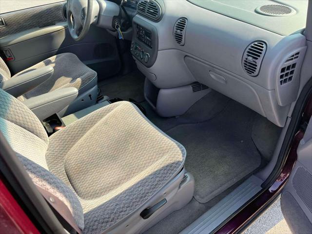 used 2000 Dodge Caravan car, priced at $5,000