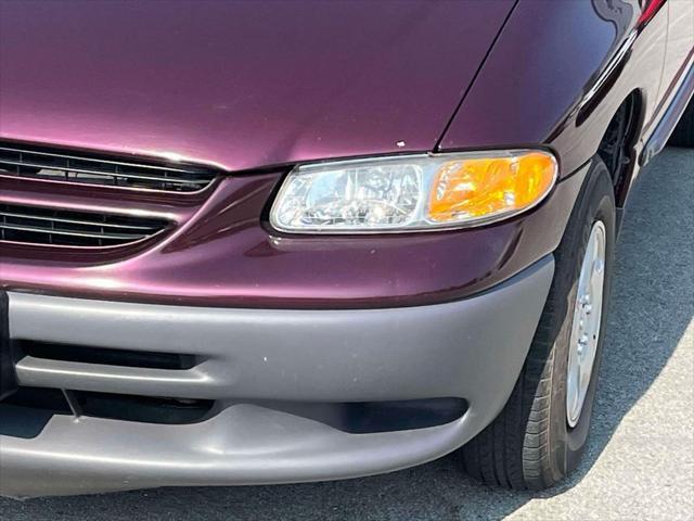 used 2000 Dodge Caravan car, priced at $5,000