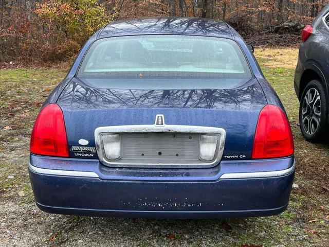 used 2009 Lincoln Town Car car, priced at $8,500