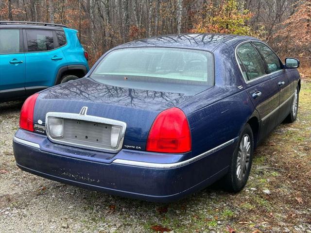 used 2009 Lincoln Town Car car, priced at $8,500