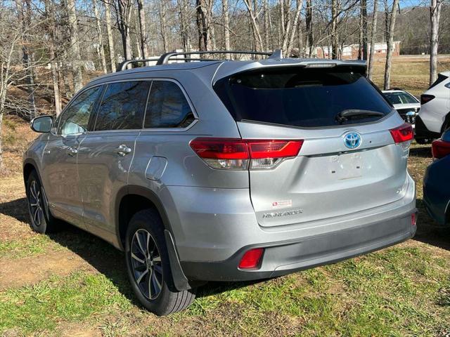 used 2017 Toyota Highlander Hybrid car, priced at $22,800