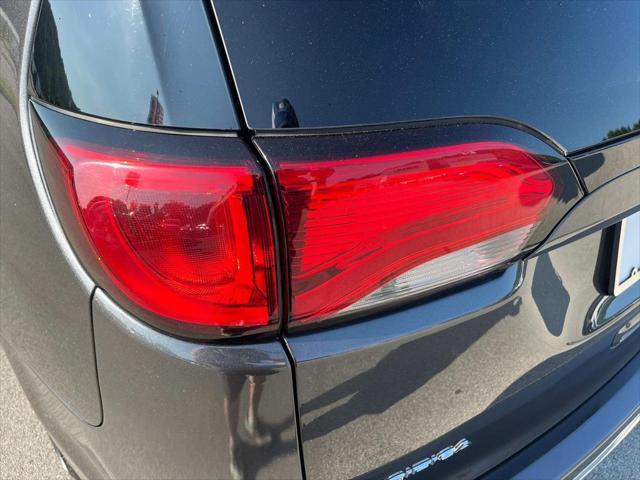 used 2017 Chrysler Pacifica car, priced at $13,900