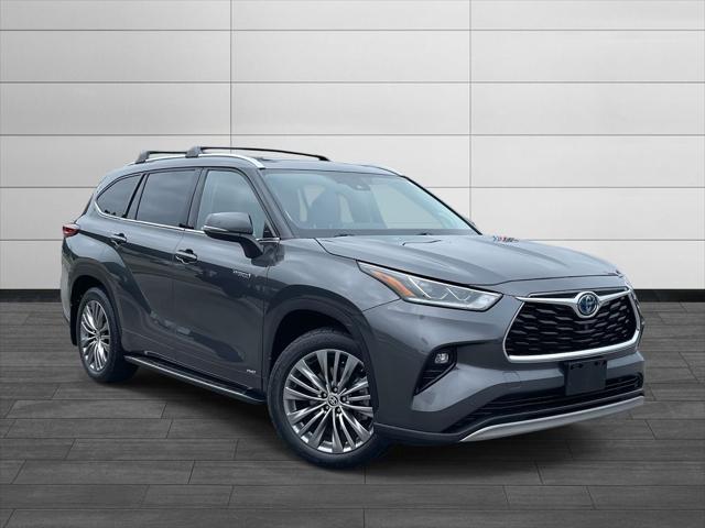 used 2021 Toyota Highlander Hybrid car, priced at $36,300