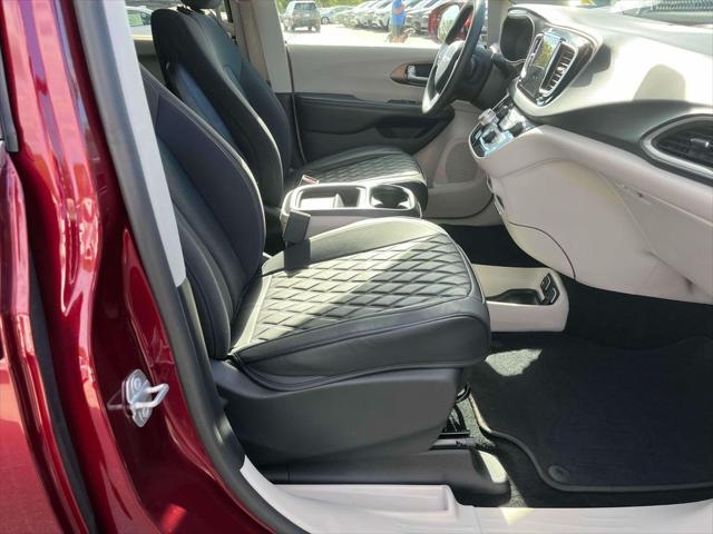 used 2019 Chrysler Pacifica car, priced at $18,200