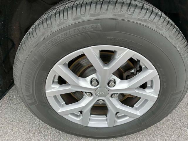 used 2022 Jeep Grand Cherokee L car, priced at $28,900