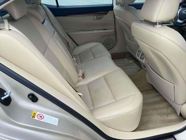used 2015 Lexus ES 300h car, priced at $16,400