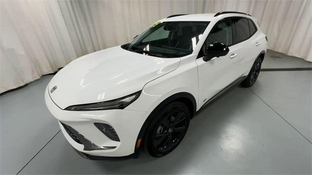 used 2025 Buick Envision car, priced at $31,598