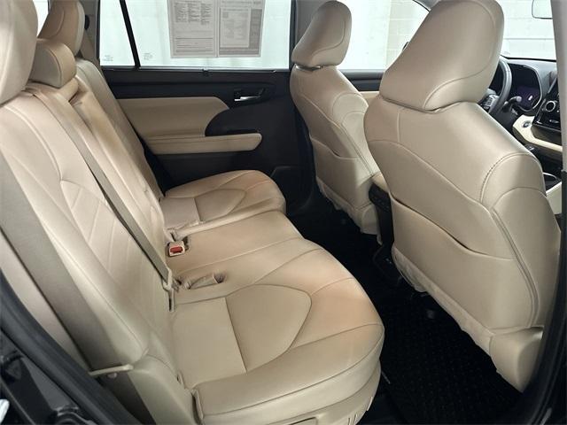 used 2021 Toyota Highlander car, priced at $36,421
