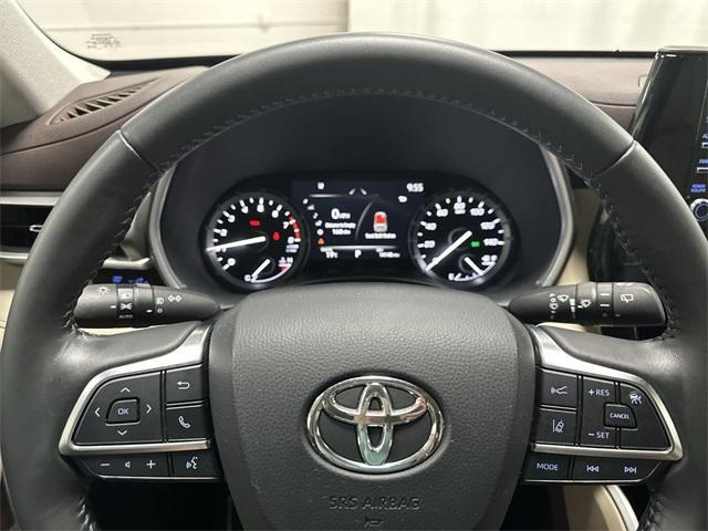 used 2021 Toyota Highlander car, priced at $36,421