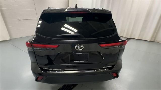 used 2021 Toyota Highlander car, priced at $36,421