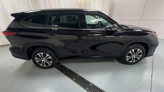 used 2021 Toyota Highlander car, priced at $36,421