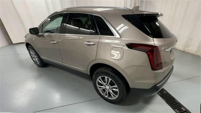 used 2022 Cadillac XT5 car, priced at $31,555