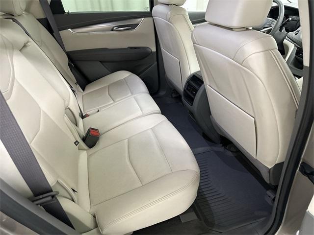 used 2022 Cadillac XT5 car, priced at $31,555
